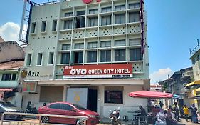 OYO 998 Queen City Hotel
